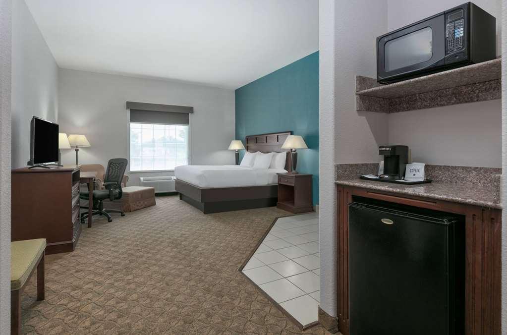 Baymont Inn & Suites By Wyndham Glen Rose Ruang foto